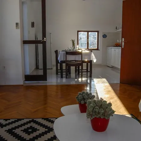 Apartmani Fabulic *